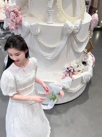每日主题-女老师大赛视频